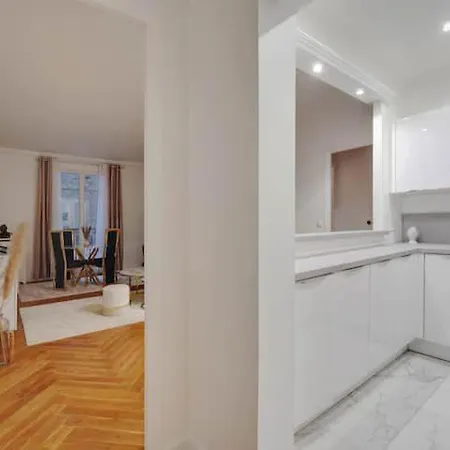Apartment Luxury Montaigne *