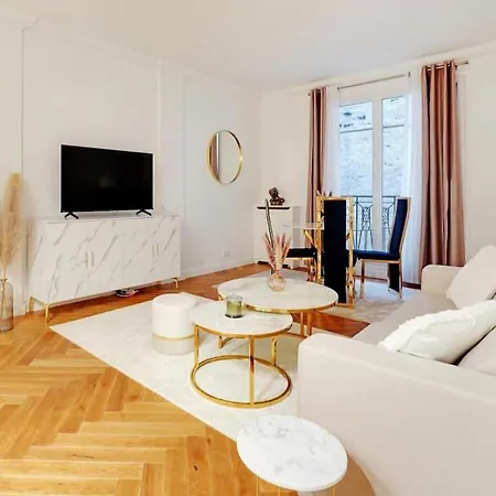 Apartment Luxury Montaigne