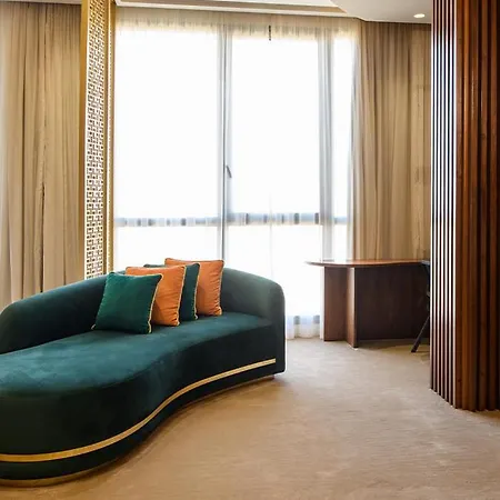 Luxury On Champs-elysees