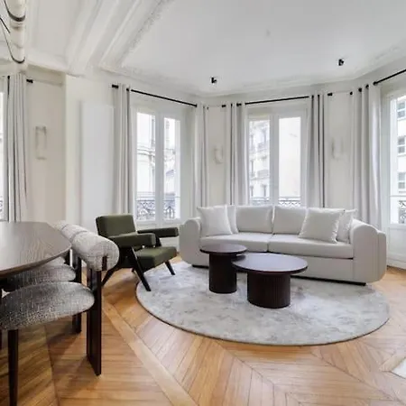 Parisian Luxury Appartement - Eiffel Tower