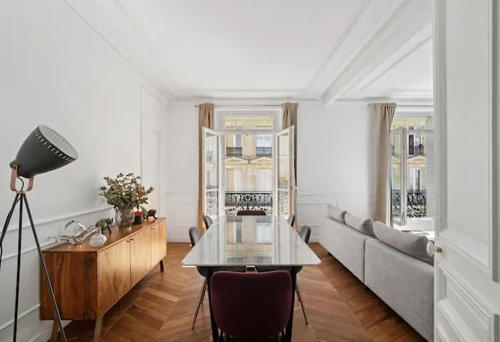 アパート Luxury Eiffel Tower View パリ