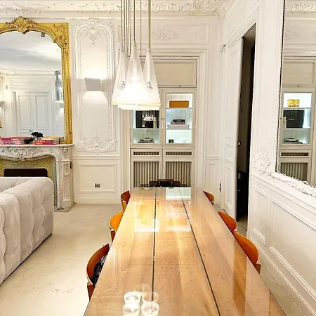 Parisian Luxury - Champs-elysees * Paris
